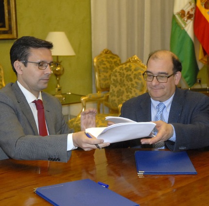 &copy;Ayto.Granada: Granada se prepara para una Semana Santa m�s segura, solidaria y accesible